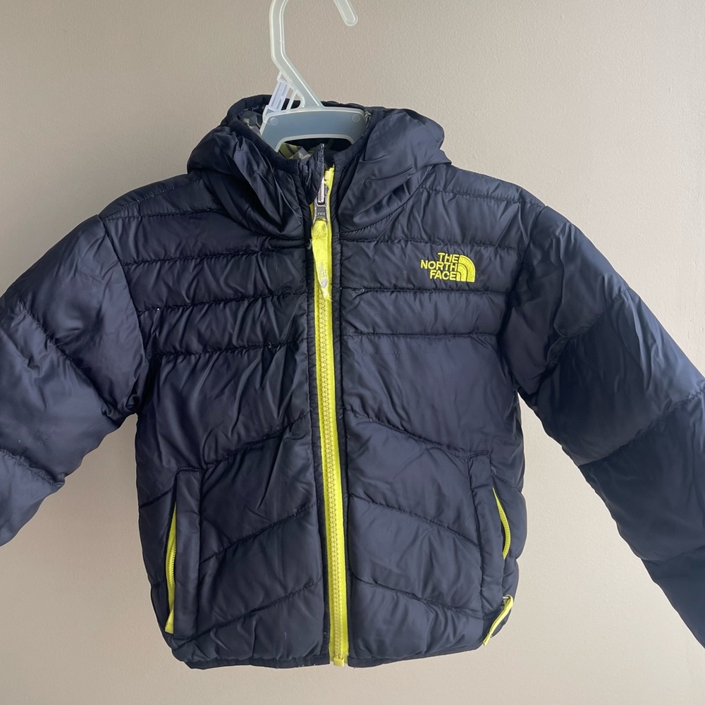 The North Face Toddler Puffer Reversible Black Coat Size 2T